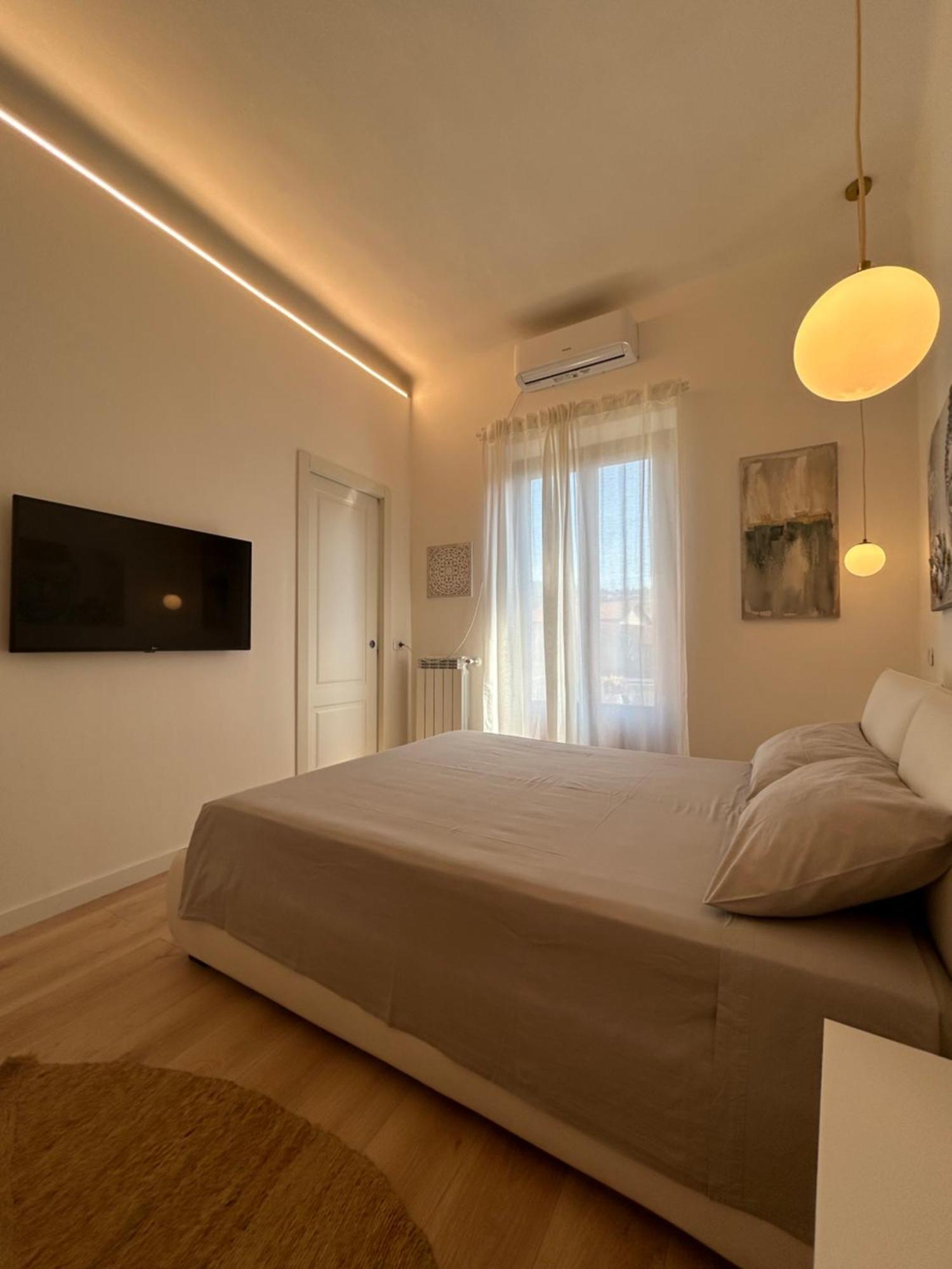 V&C Home Rental Specialist Appartamenti Fronte Lago Maggiore Germignaga Exterior photo